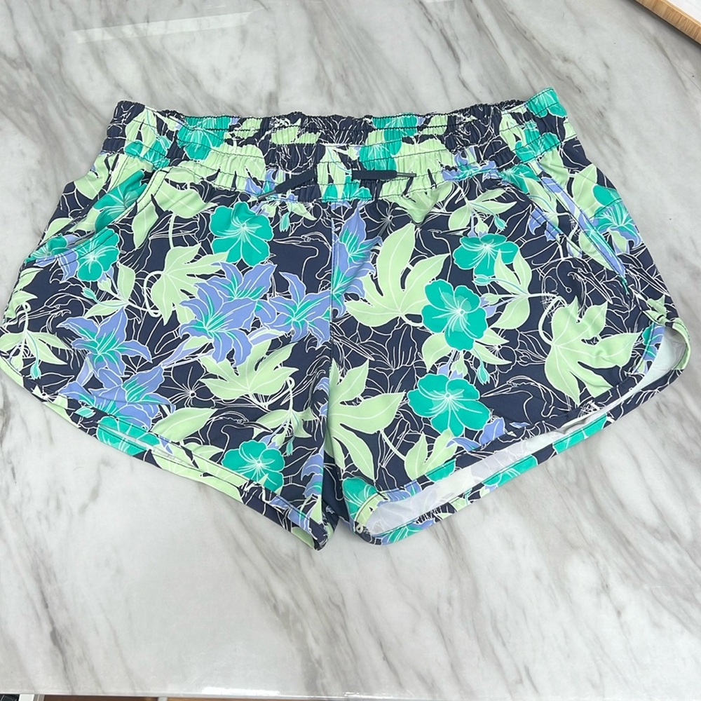 Columbia Omni-Shade Women’s Tropical Print Shorts